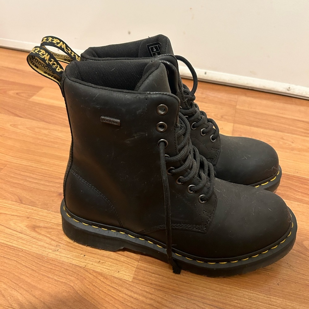 NWOT Dr. Martens weatherproof boots